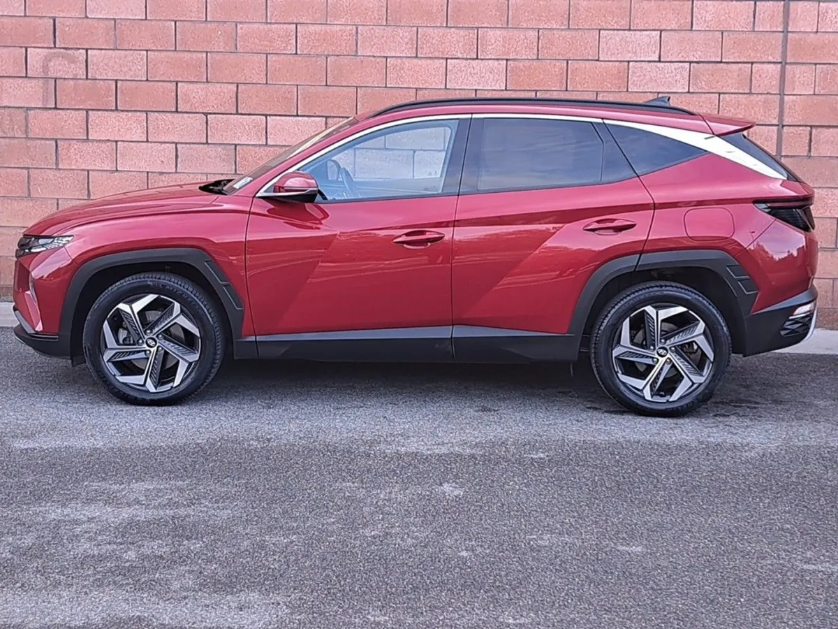 Hyundai Tucson Hybrid Executive Plus Model Automa - Image 3