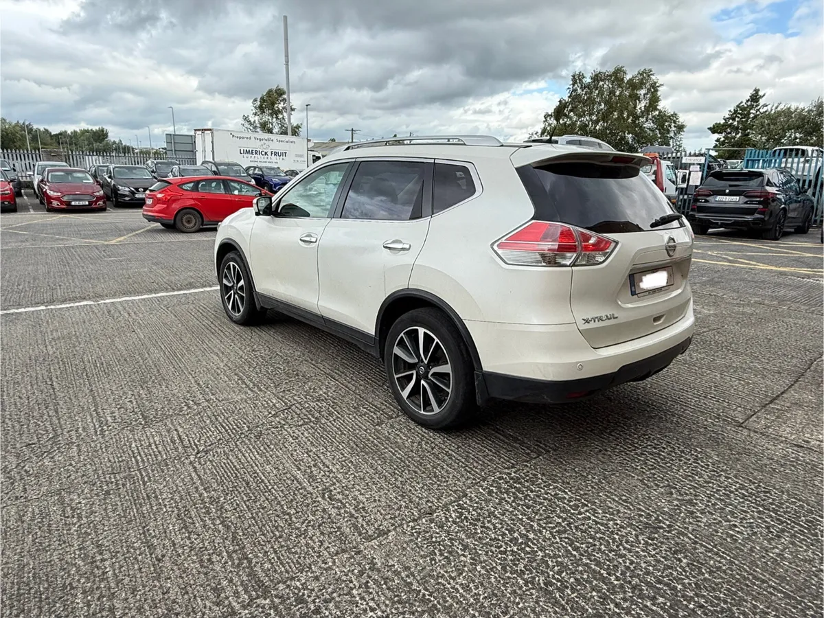 2015 NISSAN X-TRAIL SVE - Image 4