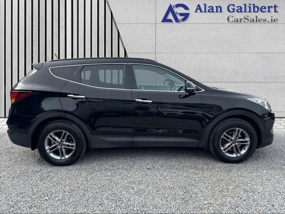 Hyundai Santa Fe EXECUTIVE 4WD 5DR - Image 3