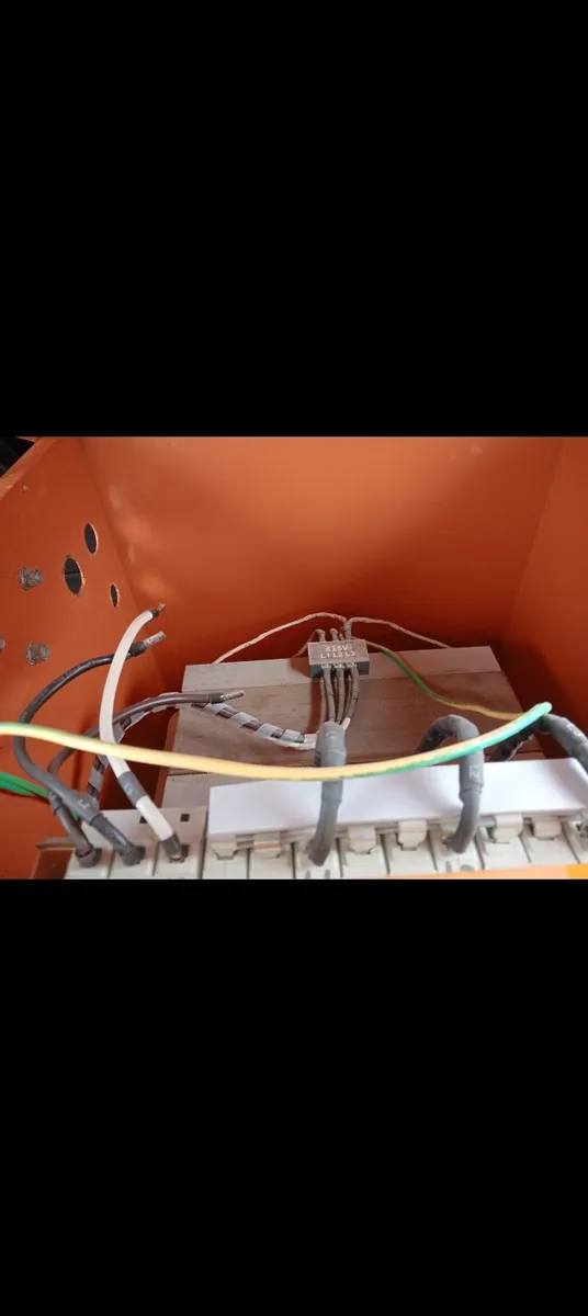 Safeline 3 phase 10kva distribution transformer - Image 4