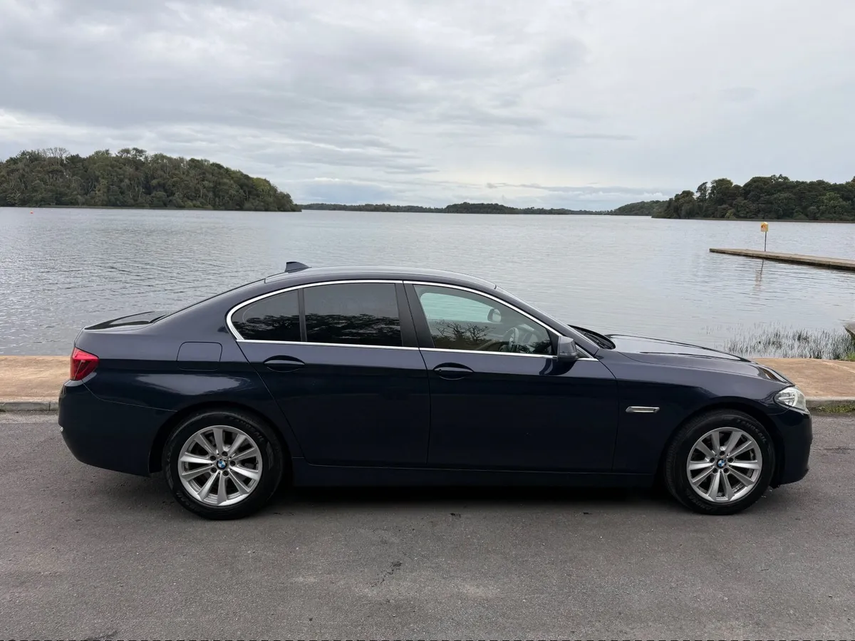 BMW 5-Series - Image 2