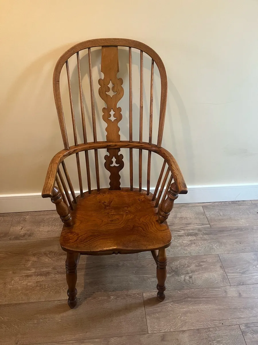 Antique 19th Century Elm Windsor Armchair - Image 4
