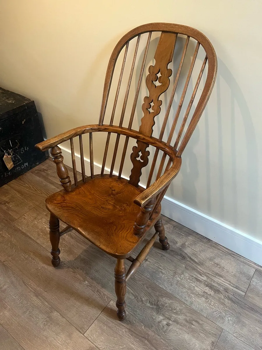 Antique 19th Century Elm Windsor Armchair - Image 1
