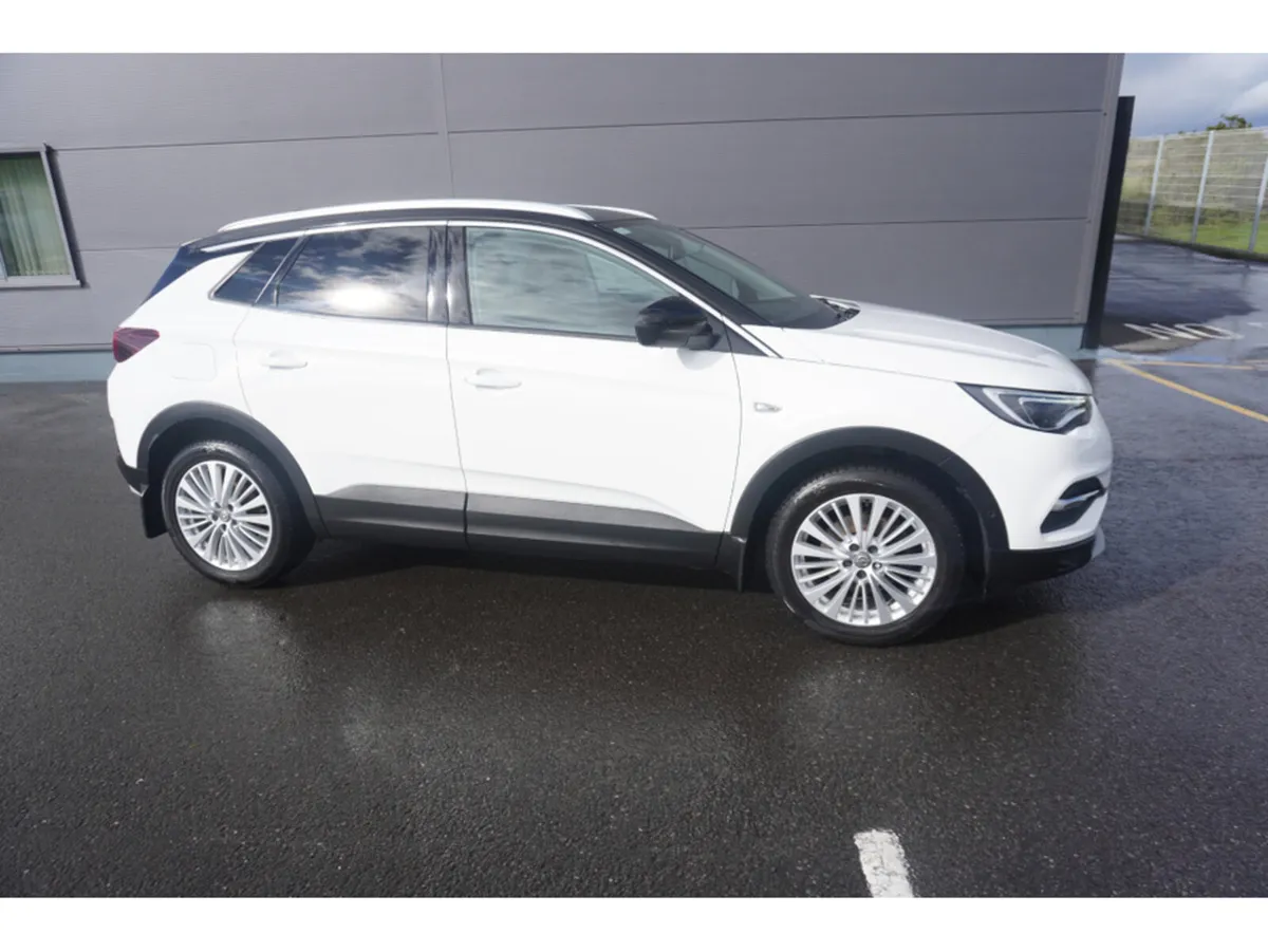 Opel Grandland X ELITE 1.6 T 120PS 4 4DR - Image 2