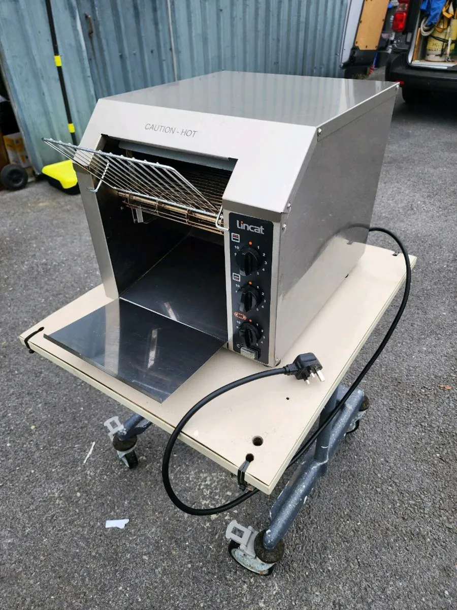 Lincat toaster. - Image 2