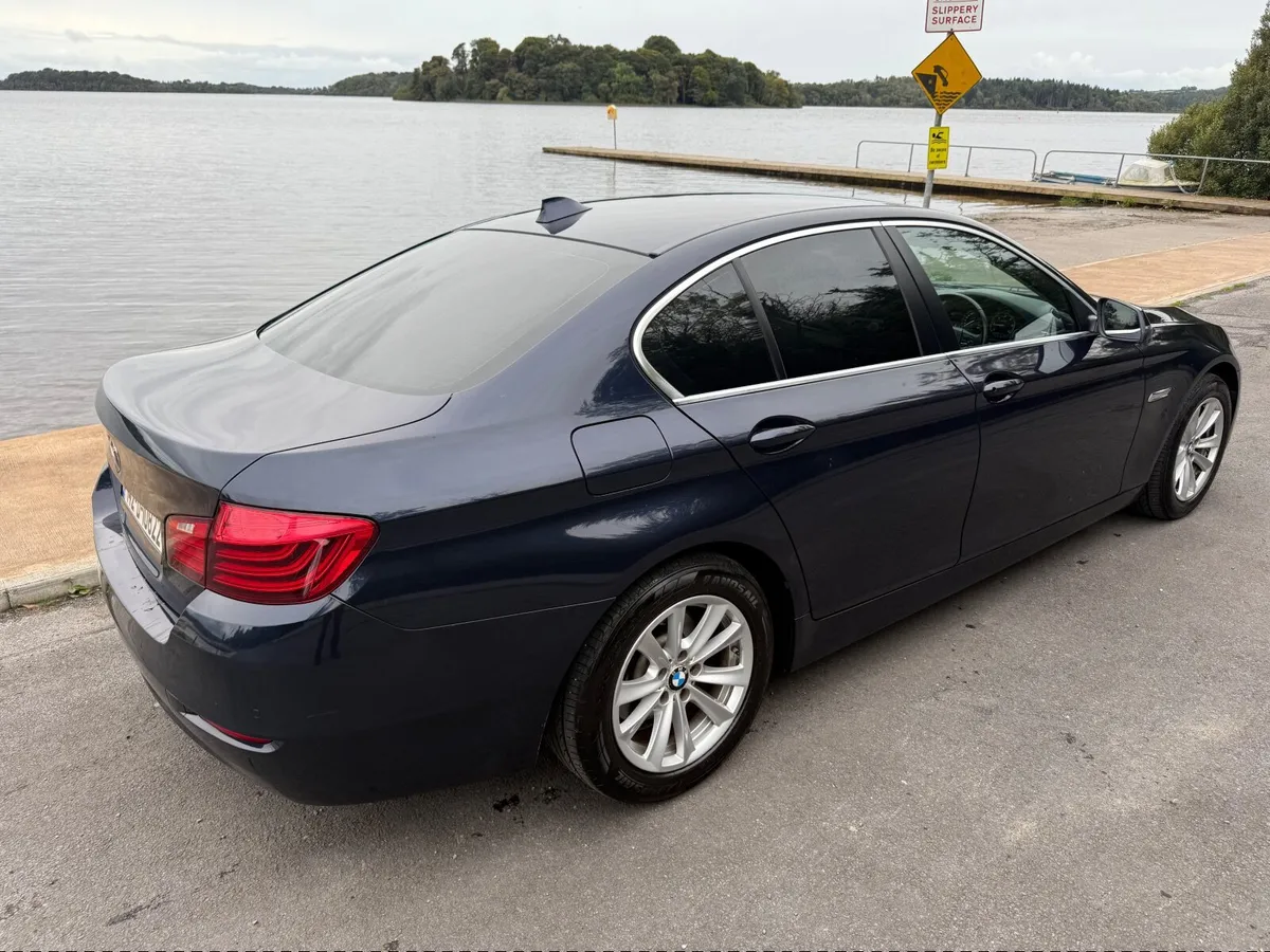 BMW 5-Series - Image 3