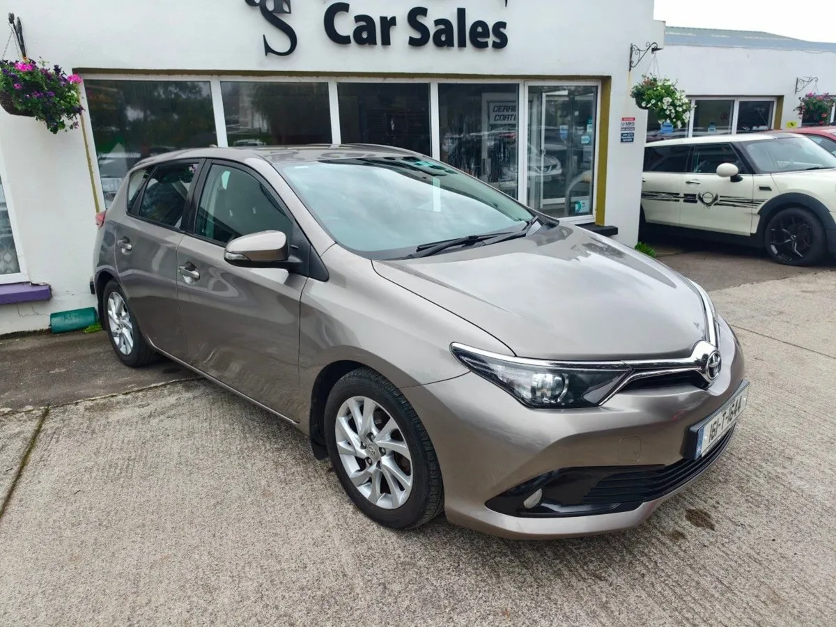 Toyota Auris 1.4 D-4d (90) 5Dr Aura - Image 2