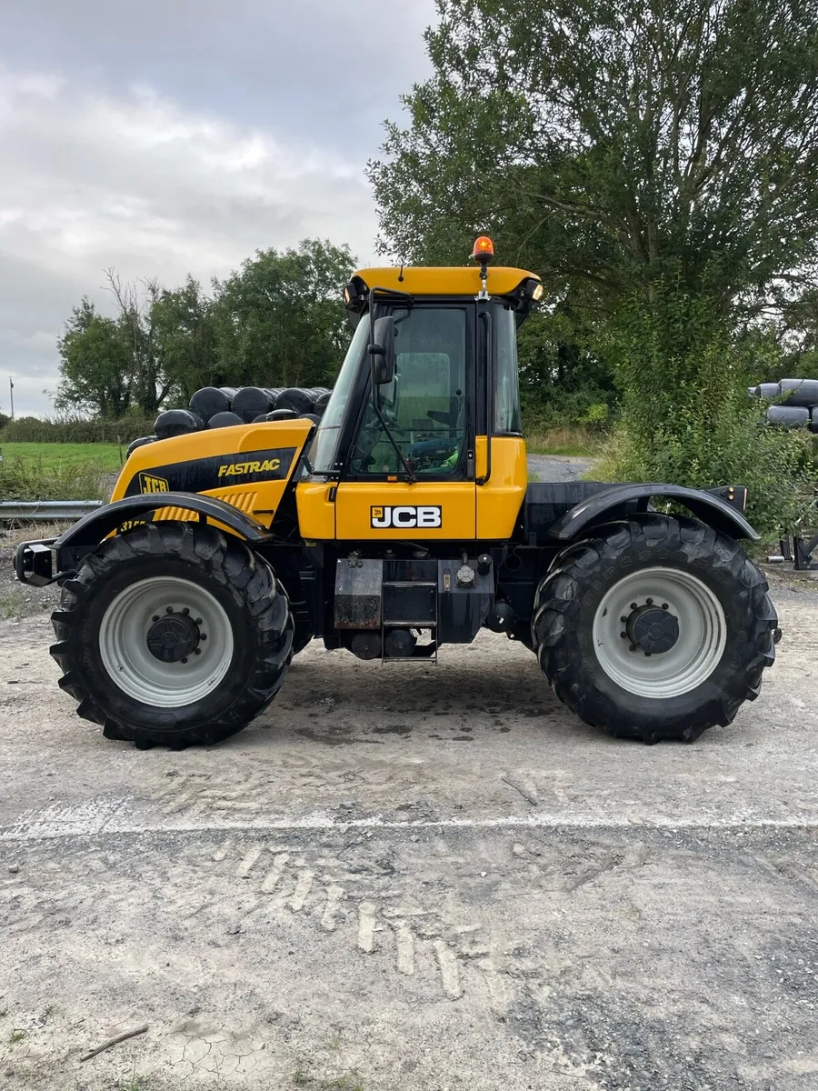 JCB Fastrac 3155 (low hours) - Image 2