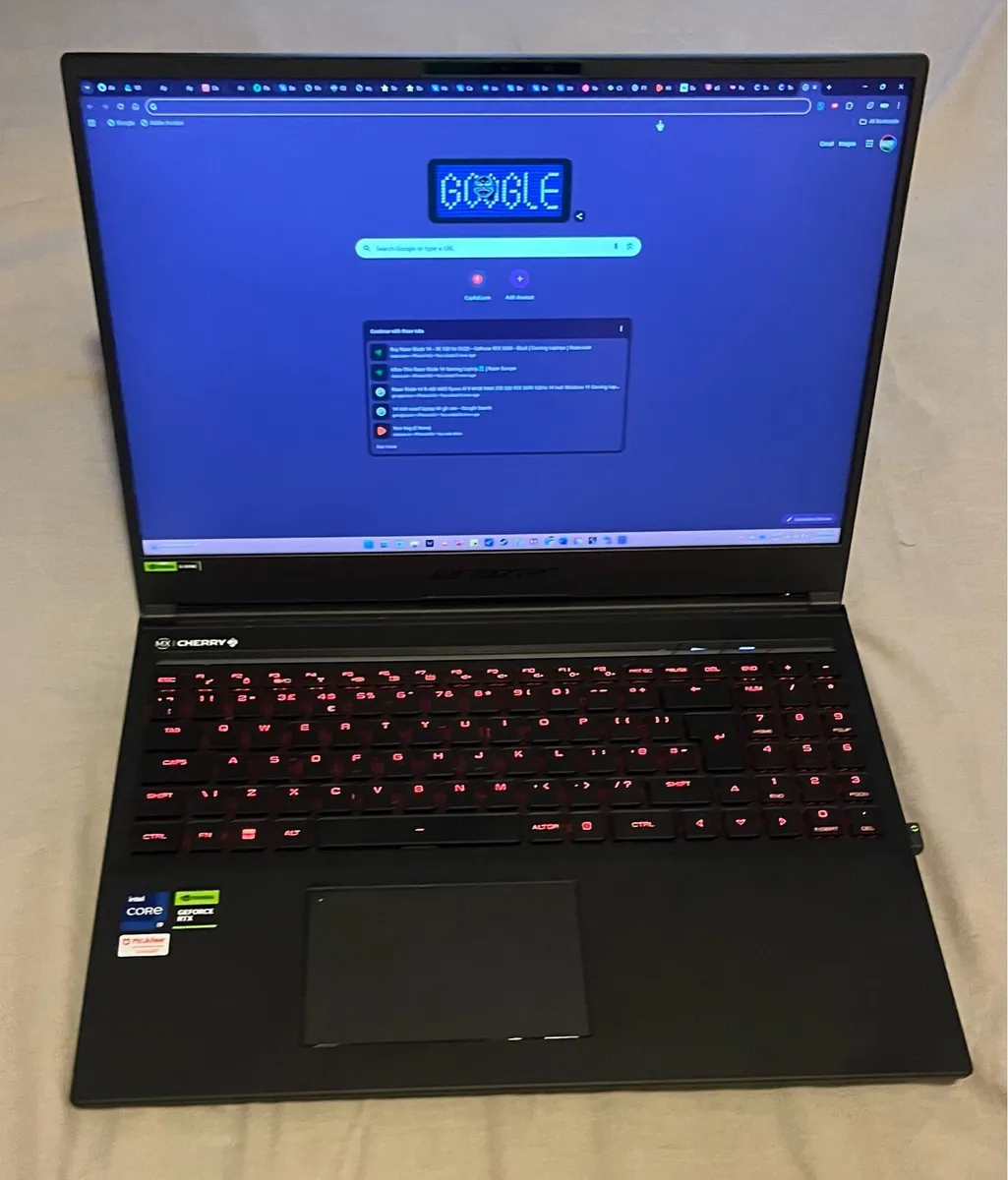 Medion Erazer Major X20 Gaming Laptop - Image 1