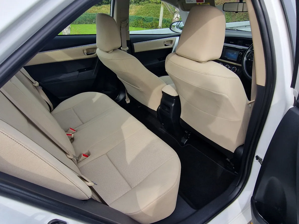 2016 Toyota Corolla  1.4 D-4D LUNA - Image 2