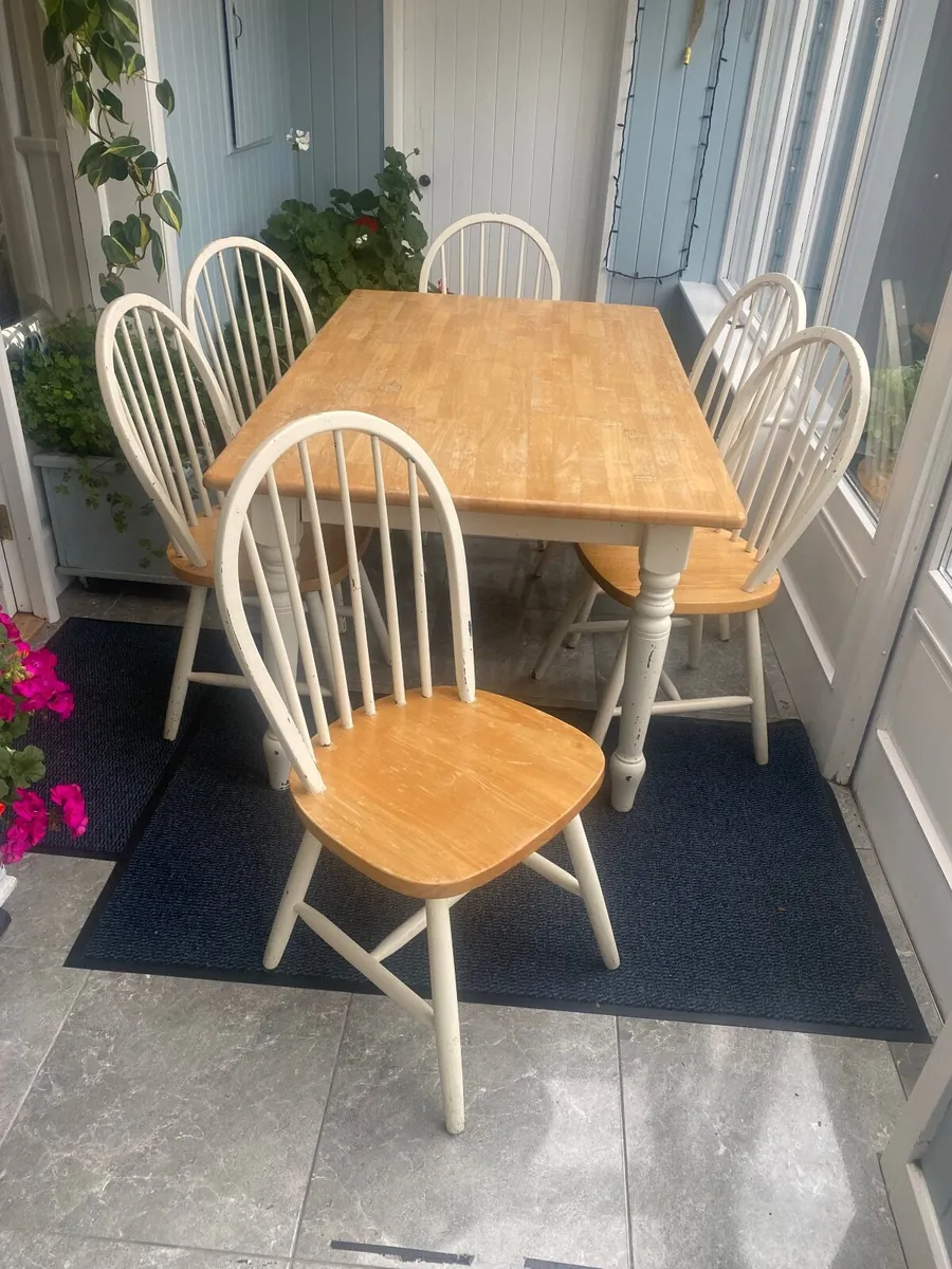 Table & Chairs - Image 1