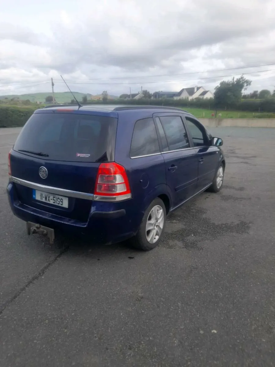2011 zafira also have a 2010 highline passat fresh - Image 4