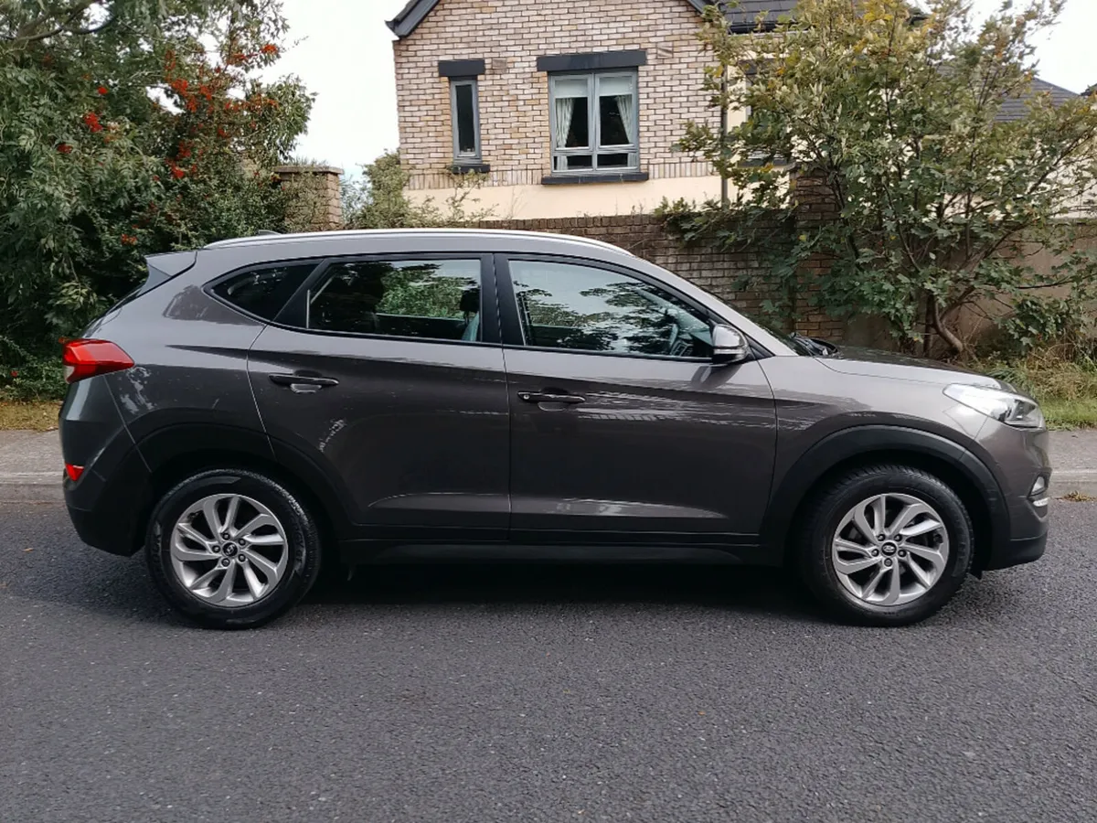 Hyundai Tucson 1.7 Crdi SE Bl/dr 5DR - Image 2
