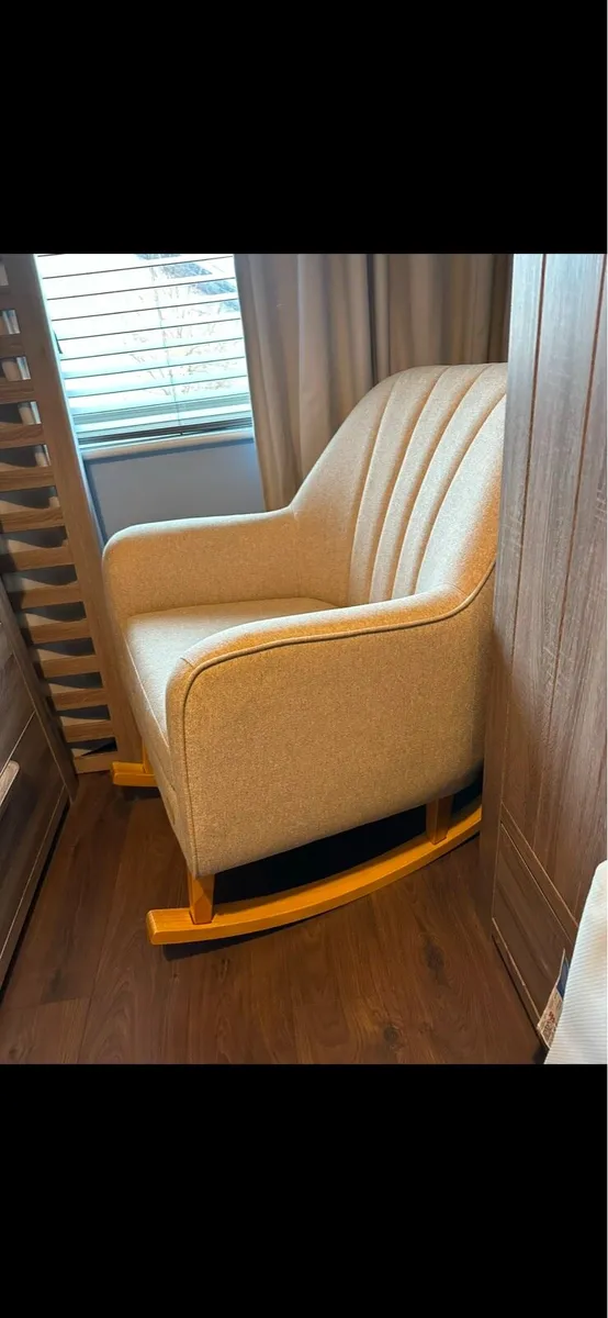 Rocking chair - Image 2