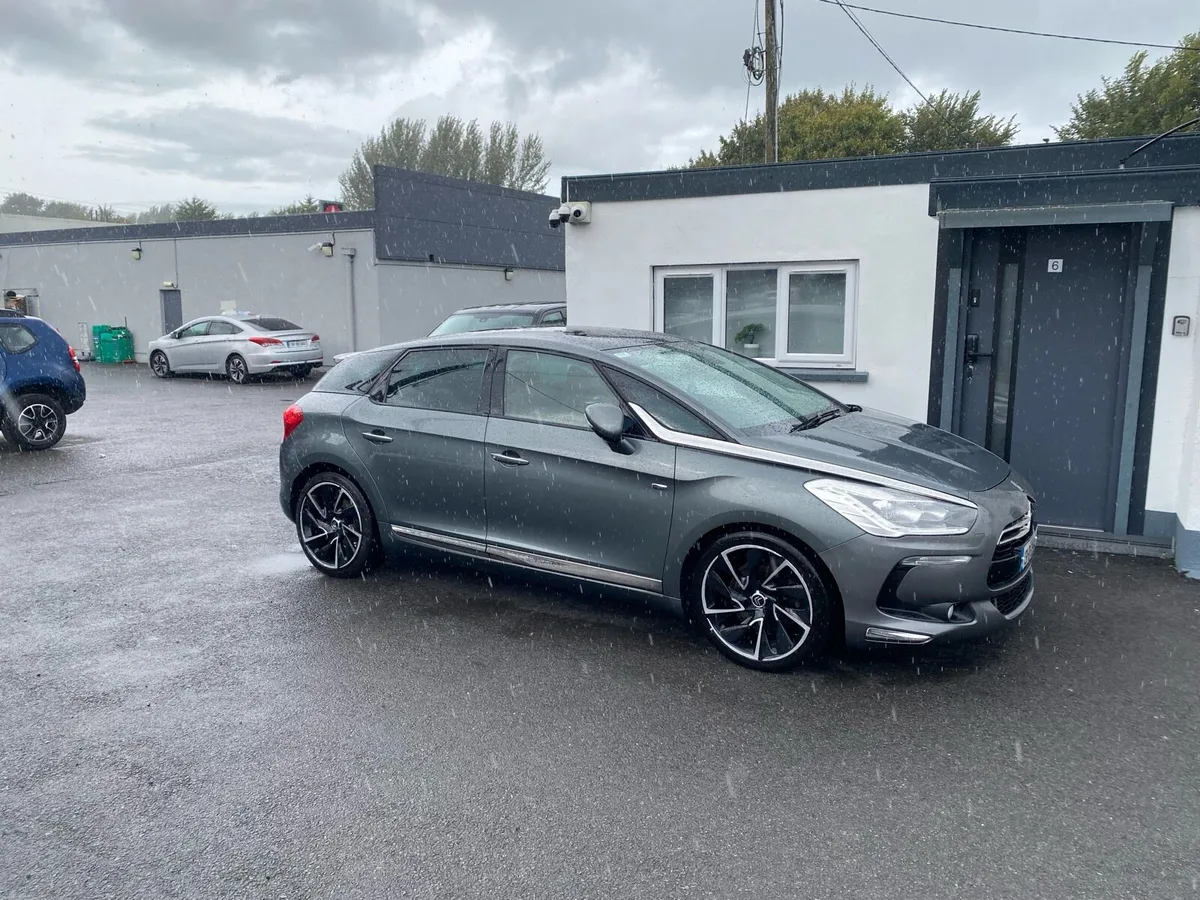 Ds5, HYbrid4 Citroen, diesel ! - Image 3