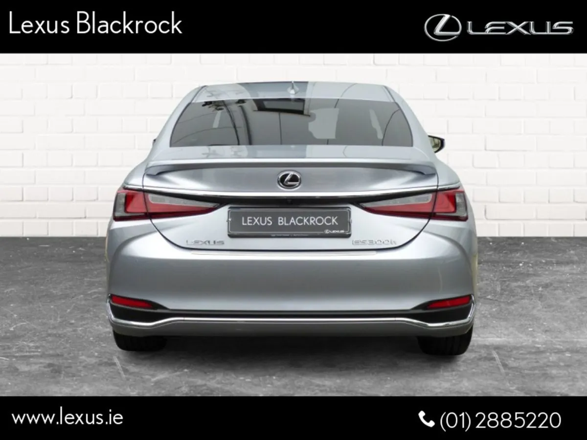 Lexus ES 300h Hybrid Dynamic - Image 4