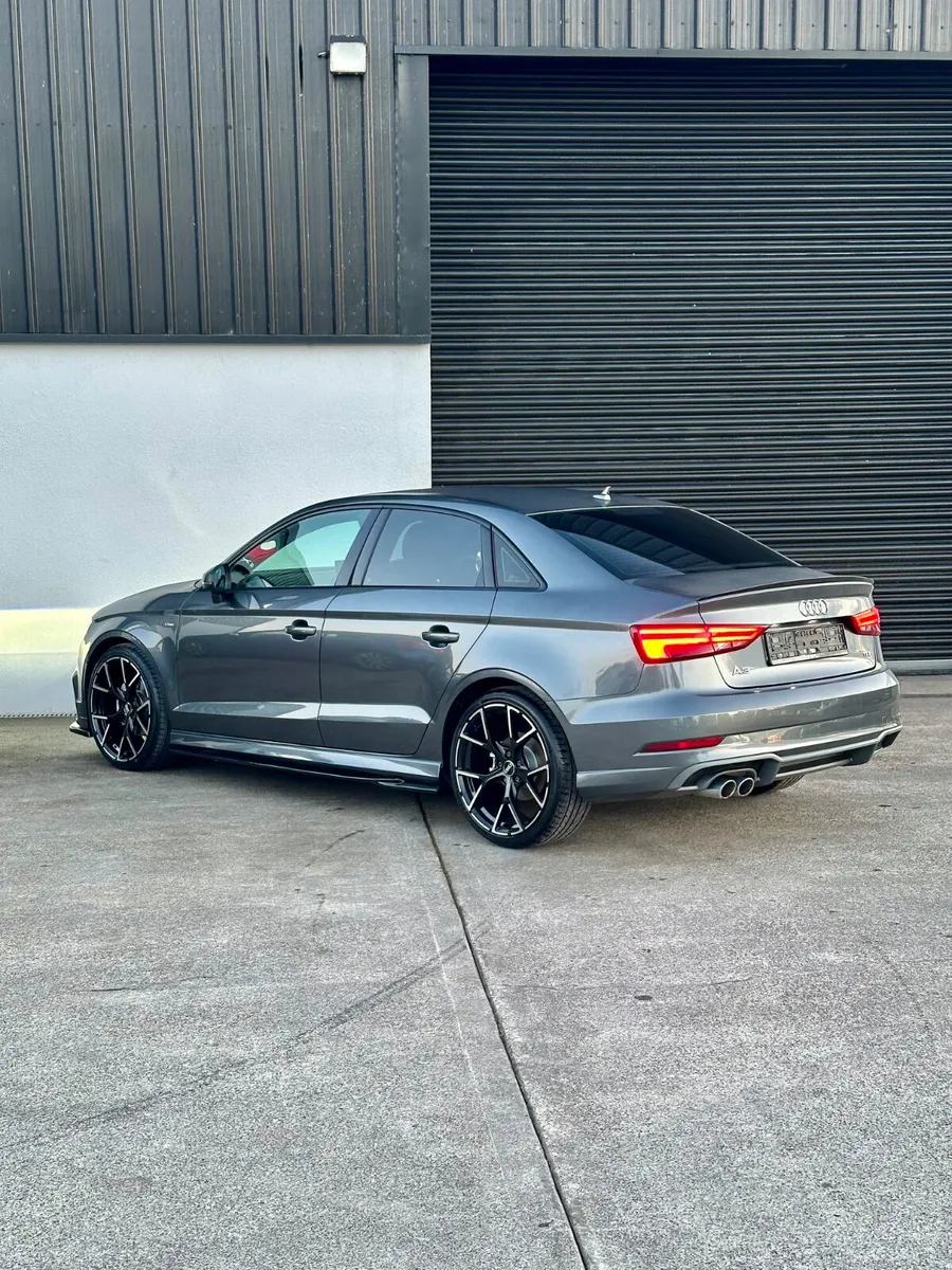 2017 AUDI A3 S LINE BLACK EDITION 2.0L TDI - Image 4