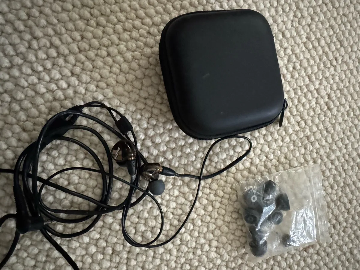 Shure 535 Earbuds and Fiio dac. - Image 4