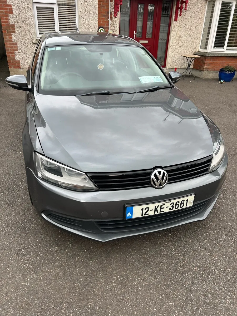Volkswagen Jetta Automatic - Image 3