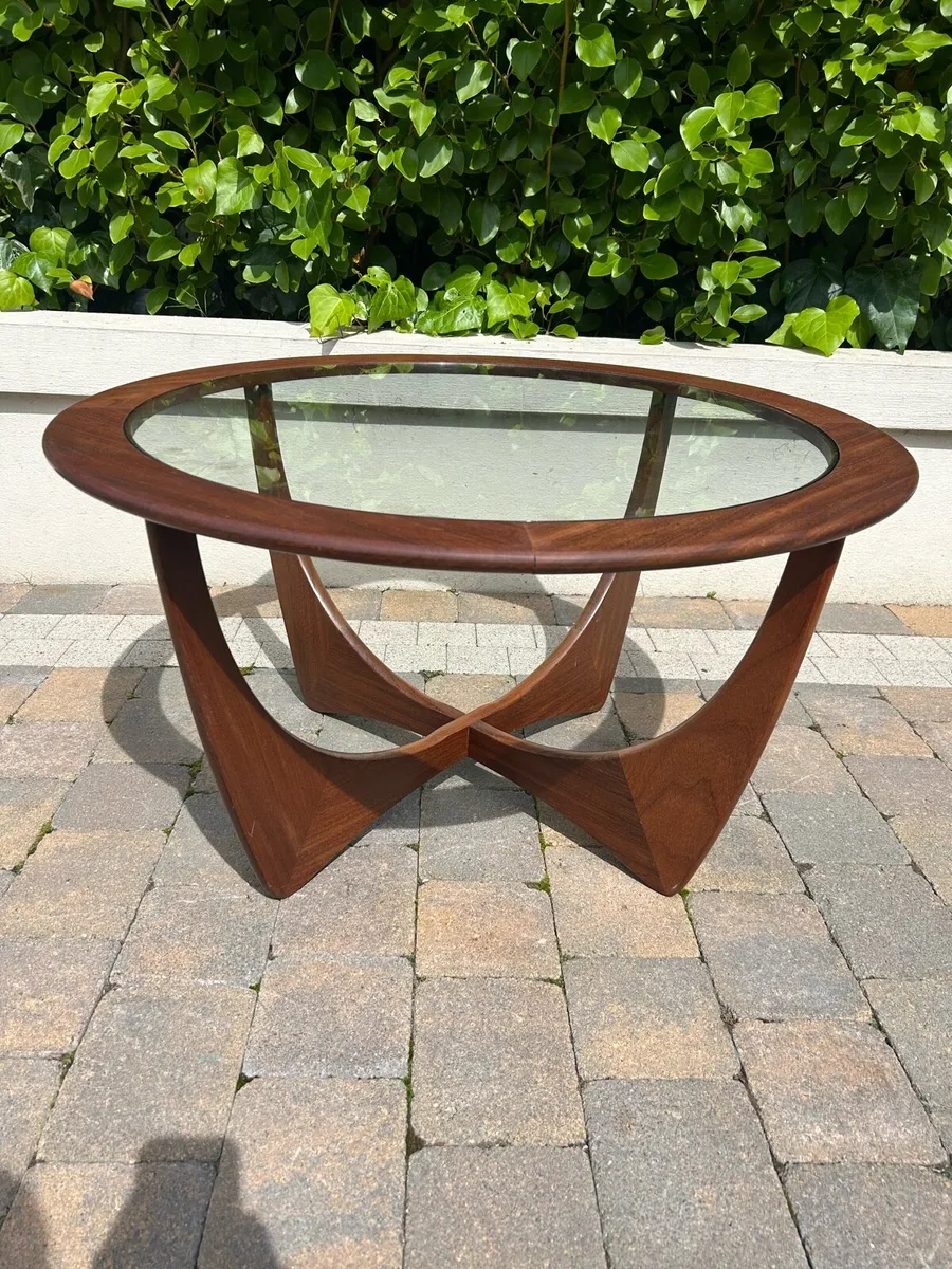 G plan round Astro mid century coffee table - Image 1