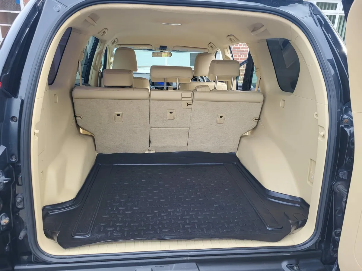 2015 Toyota Landcruiser, Business Class - Image 4