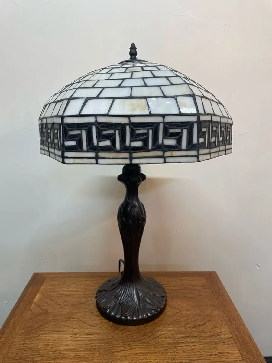 Tiffany Style Mosaic Lamp with Coral Shade - Image 4