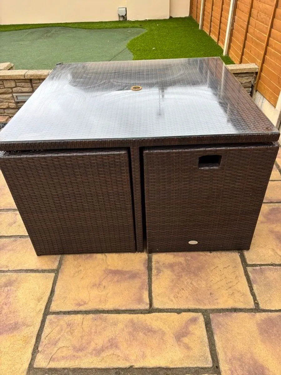 Garden Furniture - Image 1