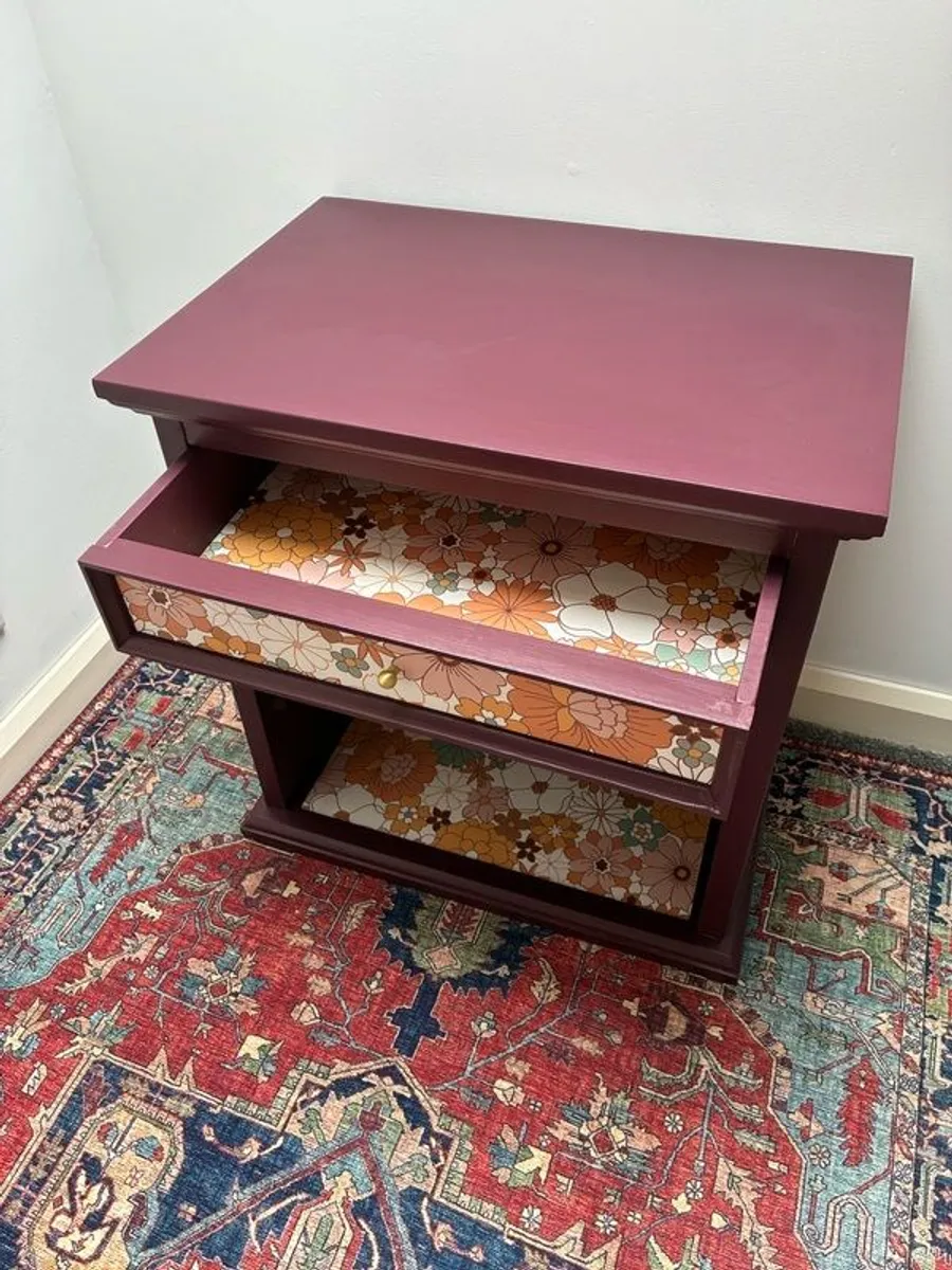 Lamp table with storage - Image 3
