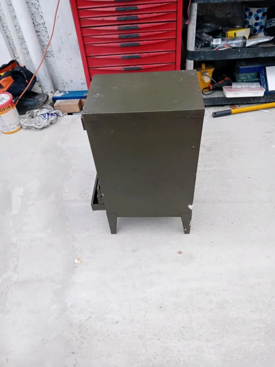 Vintage cabinet - Image 2
