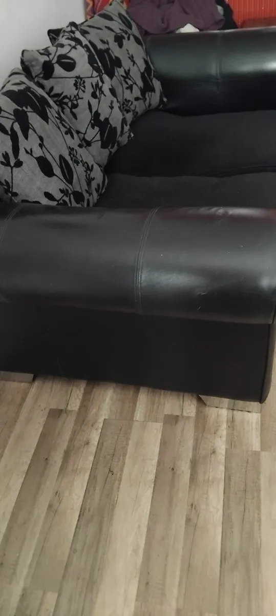 3 seat sofa - Image 2