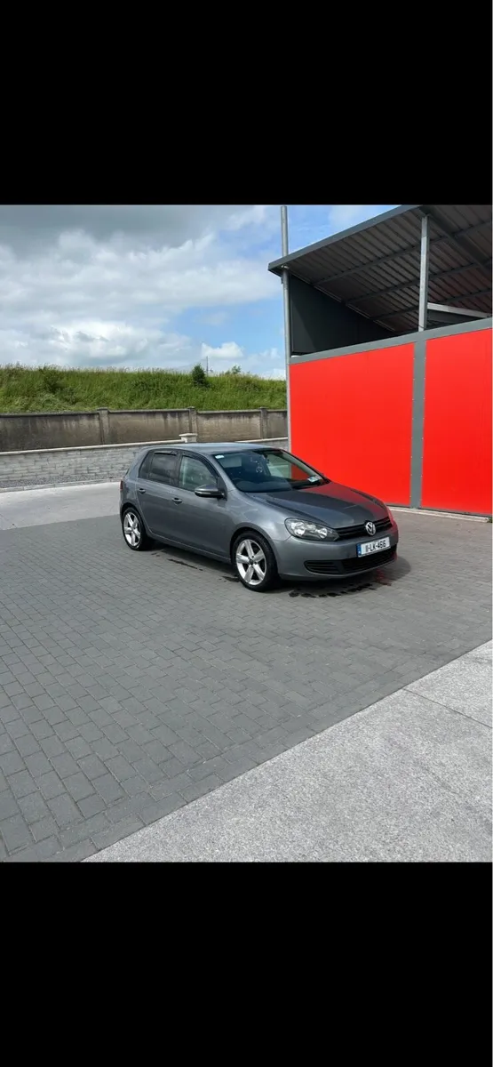 Volkswagen Golf 2011 1.6tdi - Image 2