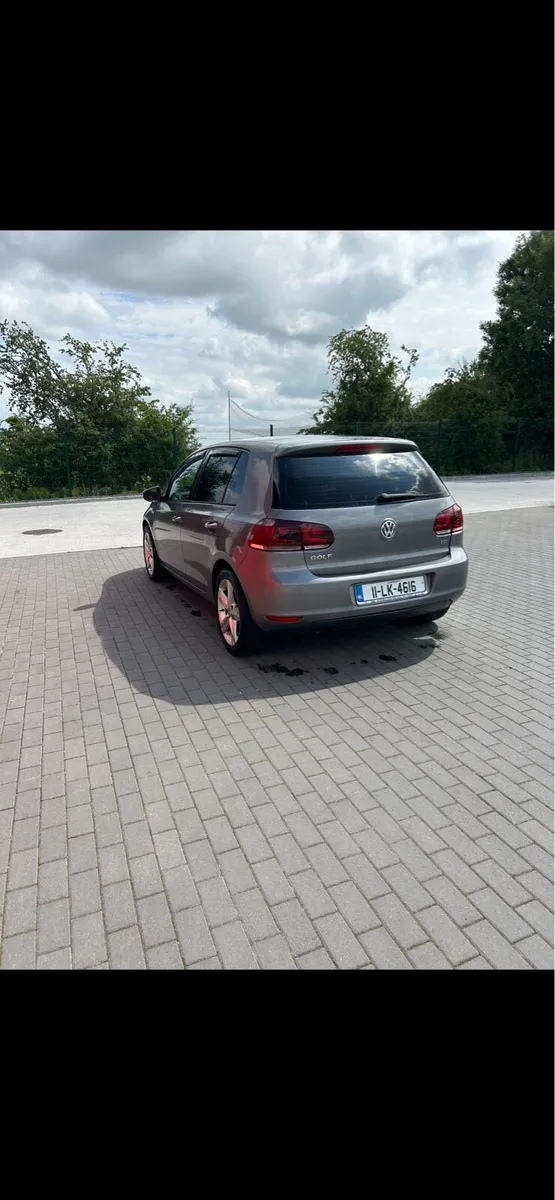 Volkswagen Golf 2011 1.6tdi - Image 3