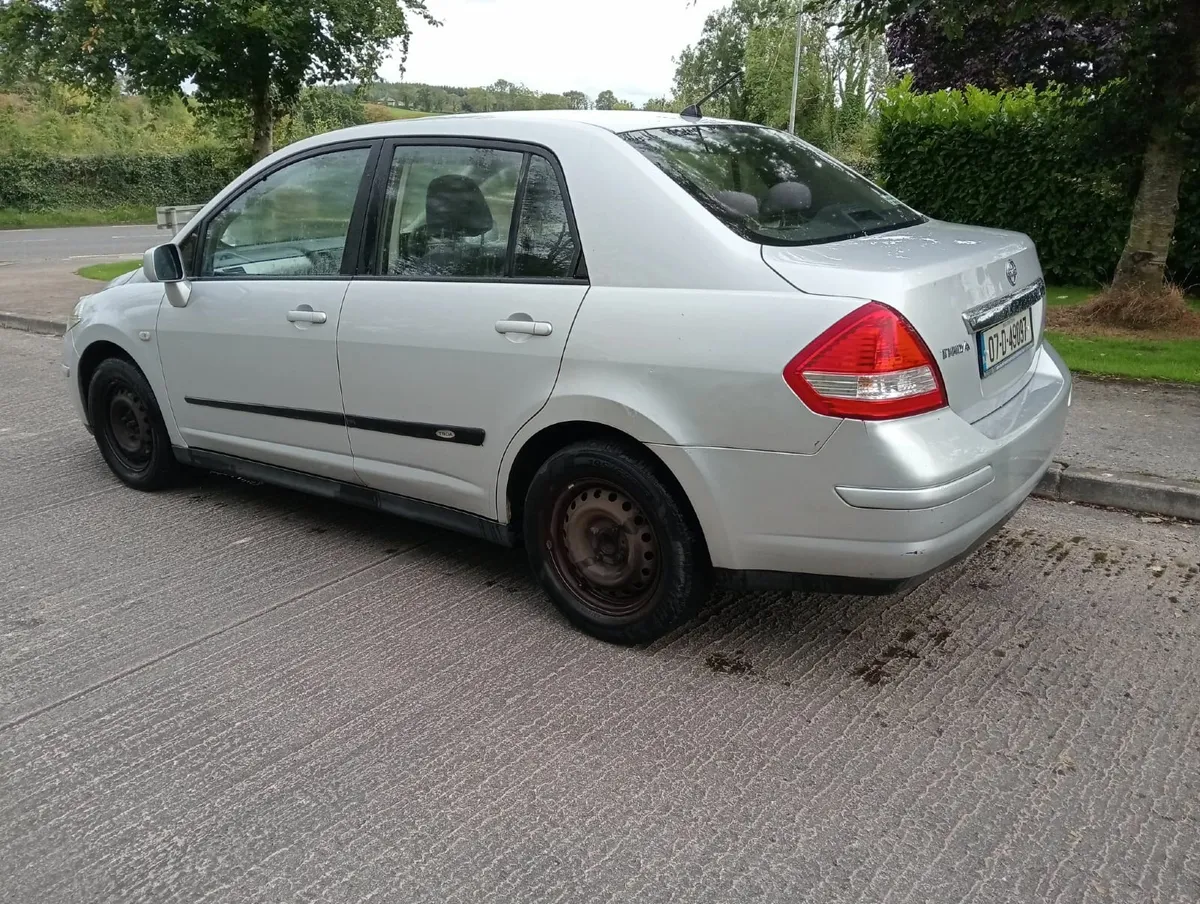 2007 Nissan Tiida  very low km - Image 2