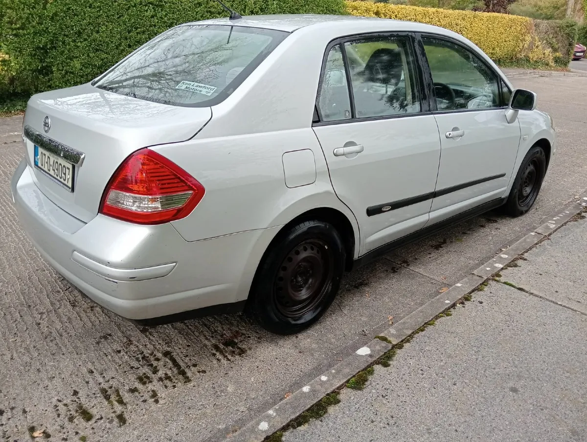 2007 Nissan Tiida  very low km - Image 4