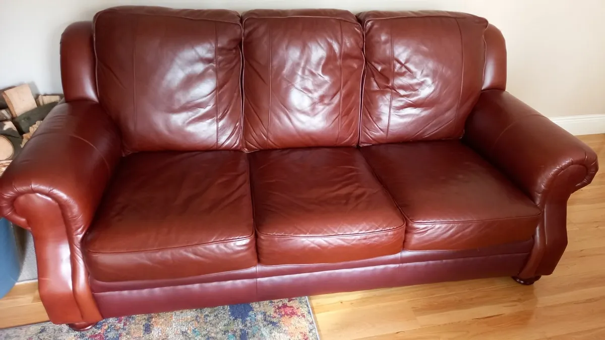 suite of furniture - Image 1