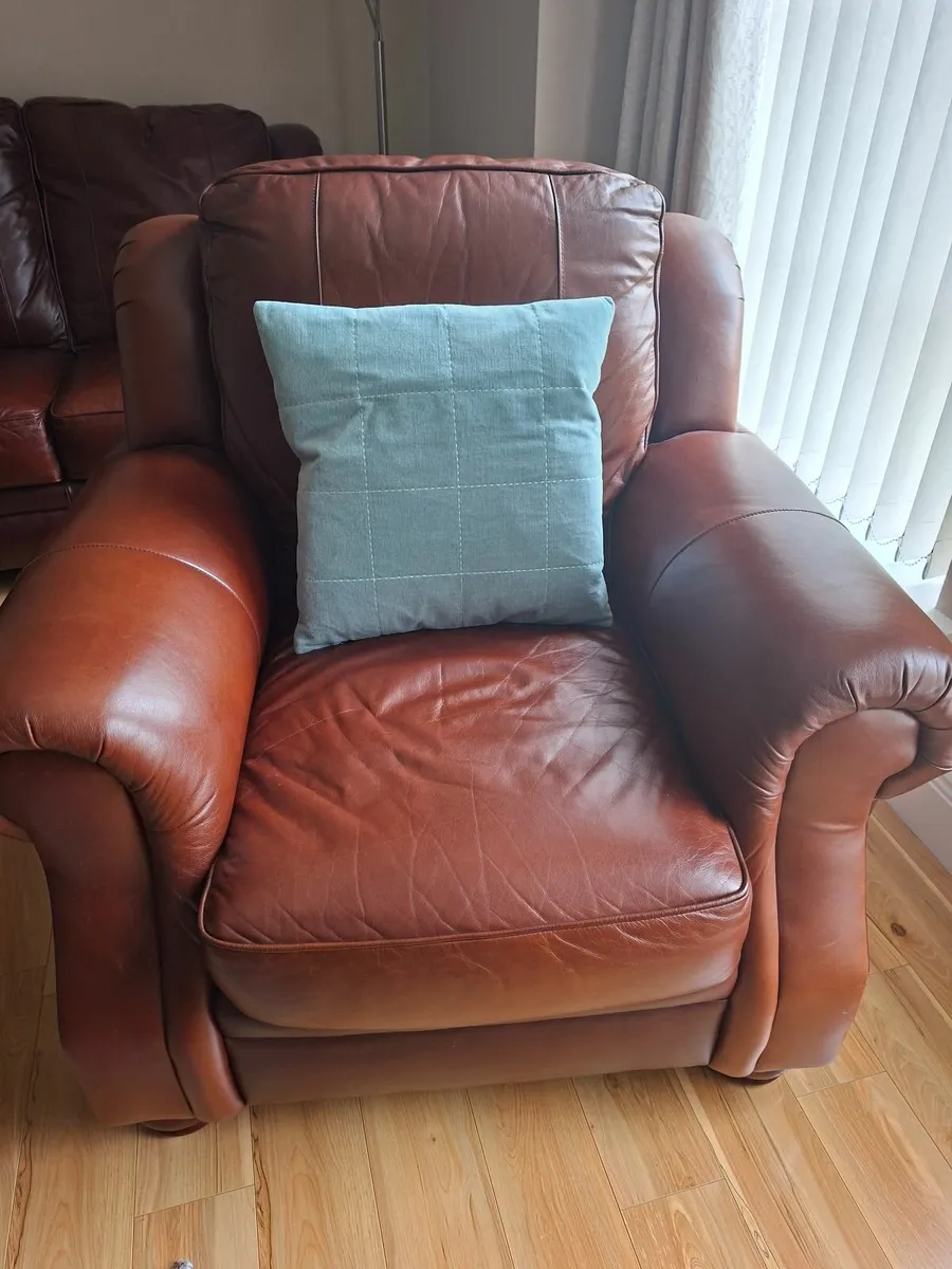 suite of furniture - Image 3