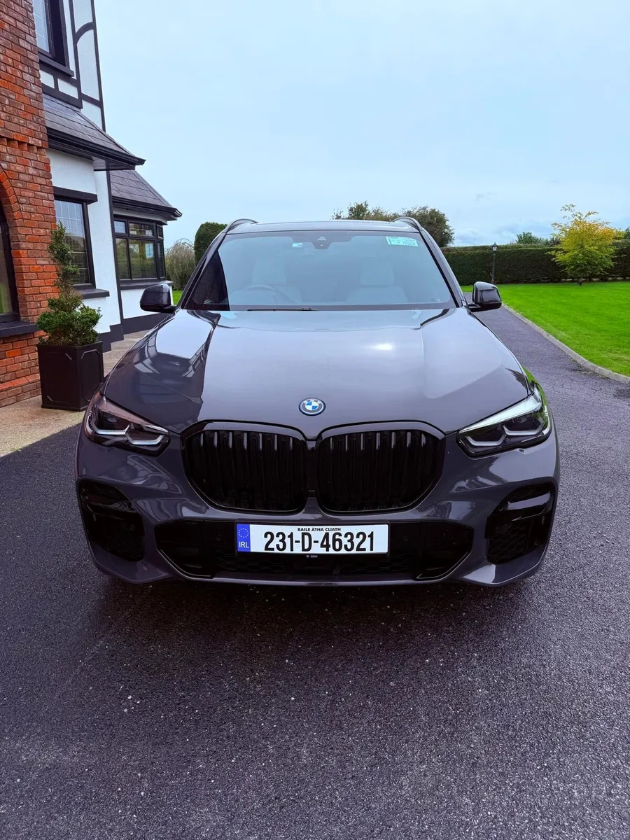 Bmw X5 XDRIVE45E m sport sunroof top spec - Image 1