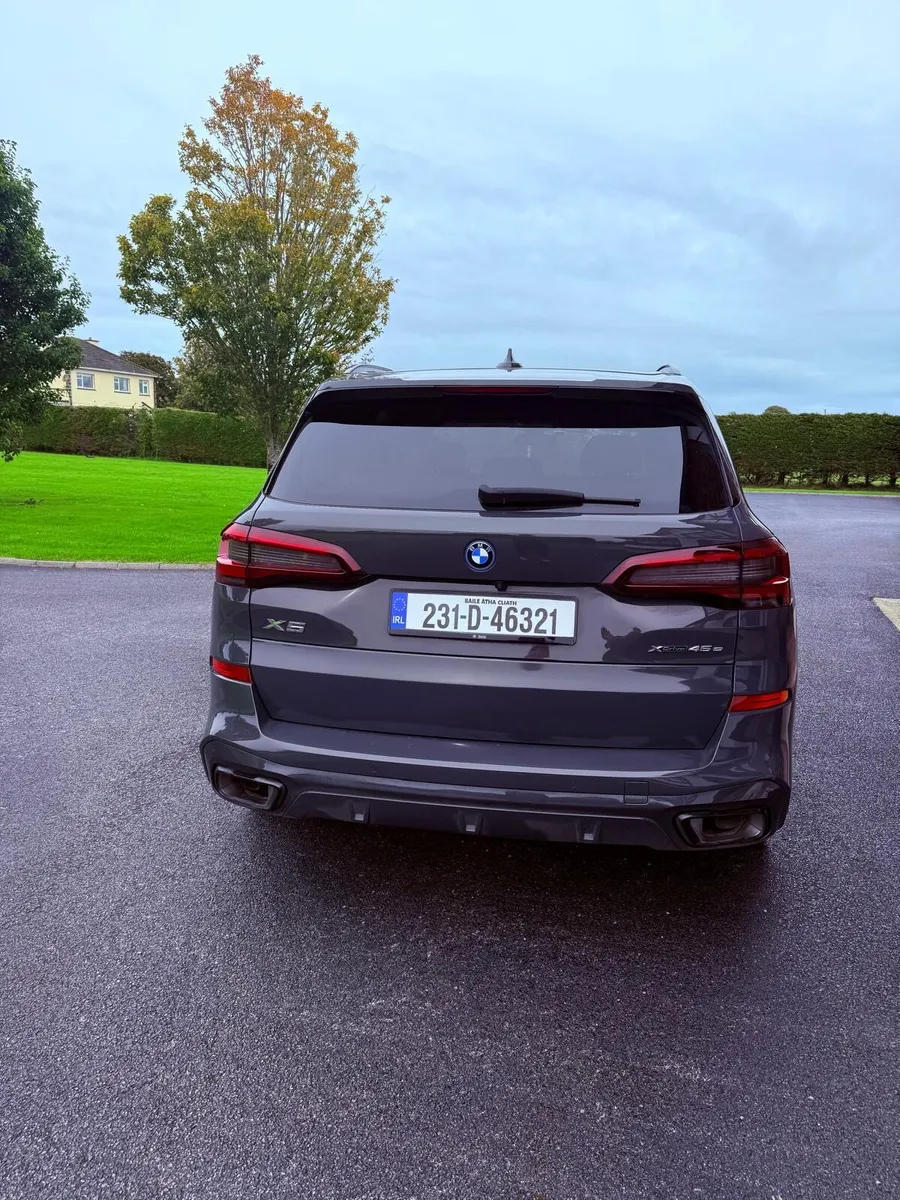 Bmw X5 XDRIVE45E m sport sunroof top spec - Image 2