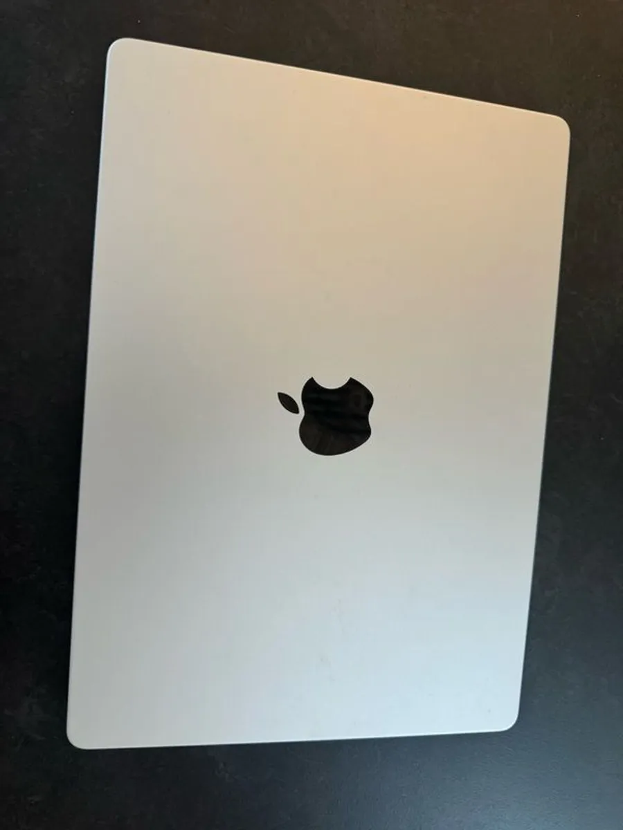 Apple Mcbook - Image 2