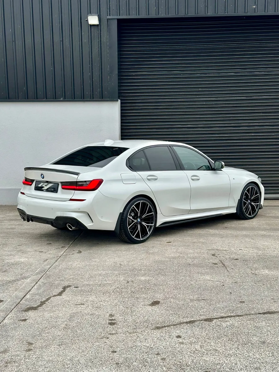 2020 BMW 320D AUTO MSPORT MPERFORMACE - Image 3