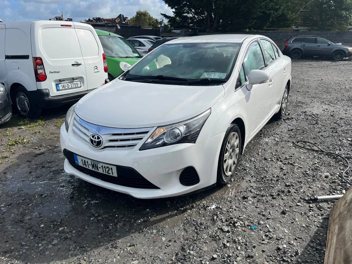 2014 Toyota Avensis 2.0 Diesel drive away - Image 1