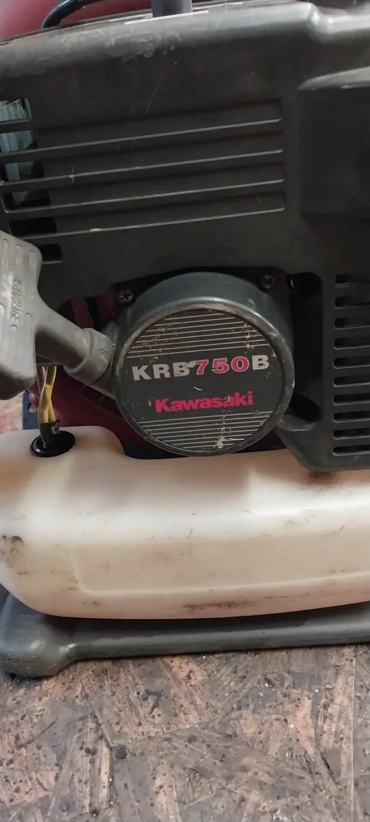 Kawasaki Back pack blower - Image 2