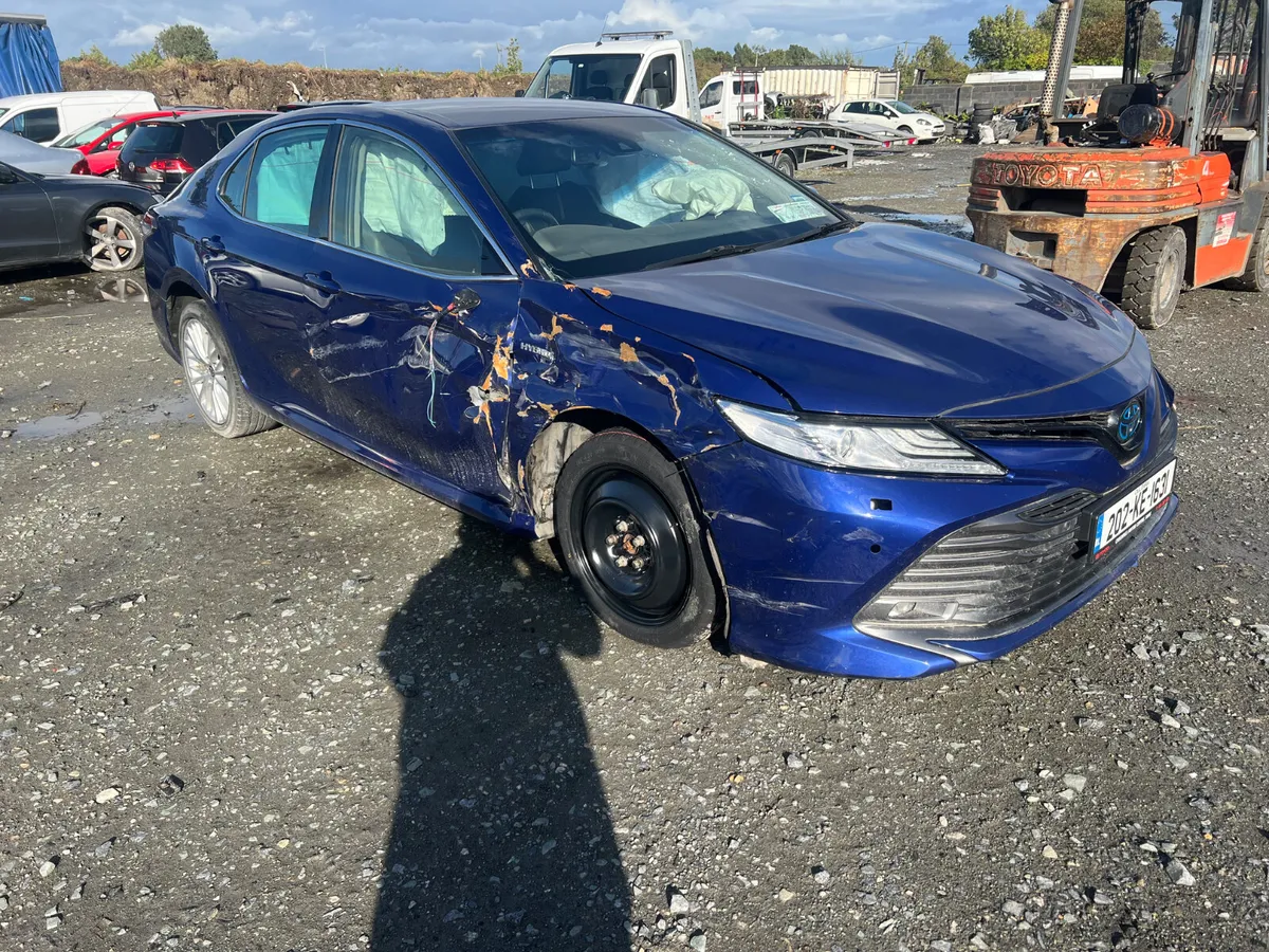 2020 Toyota Camry 2.5 Hybrid Platinum - Image 2