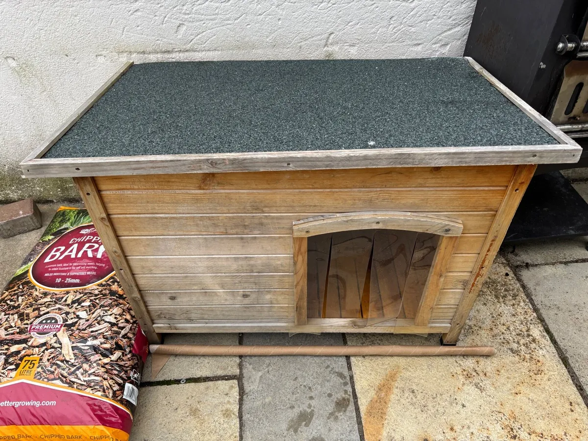 Dog kennel - Image 1