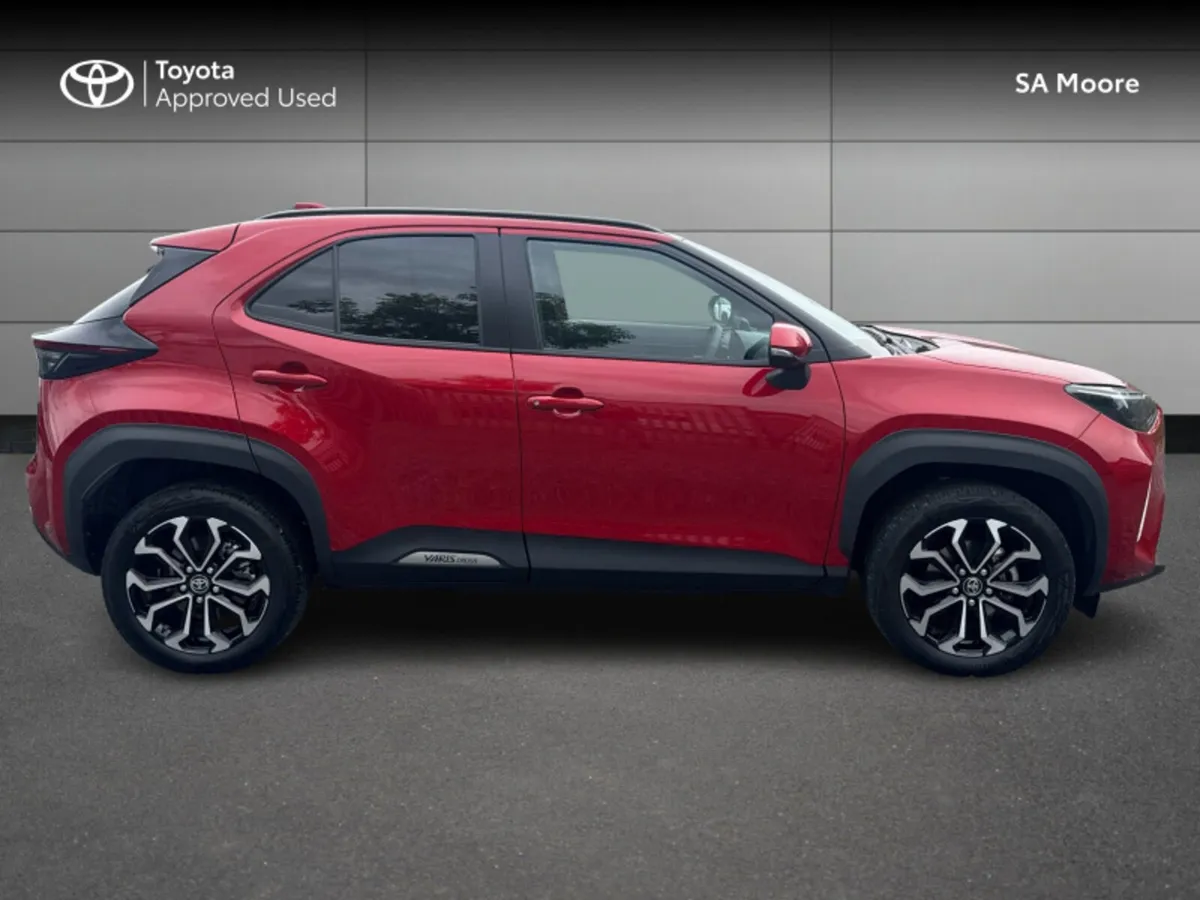 Toyota Yaris Cross LUNA SPORT DEMO - Image 3