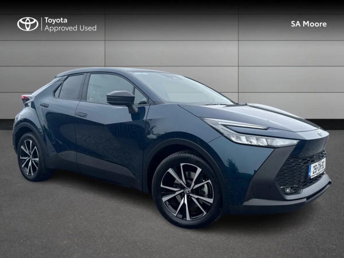 Toyota C-HR PLUG IN - PHEV SPORT - Image 1