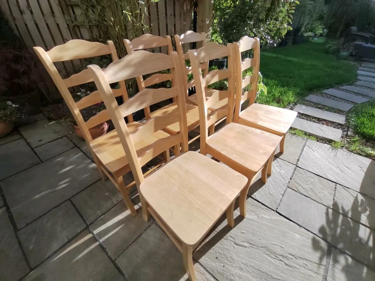 Kitchen dining table - Image 1