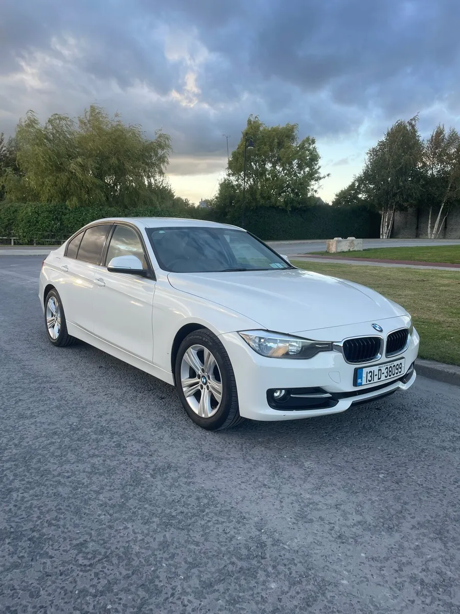 BMW 3-Series Sport - Image 1