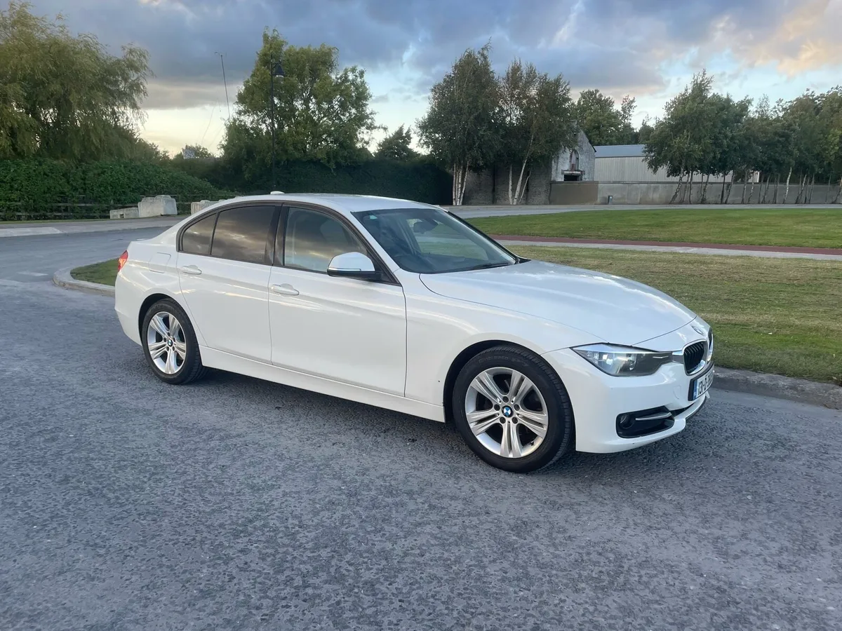 BMW 3-Series Sport - Image 2