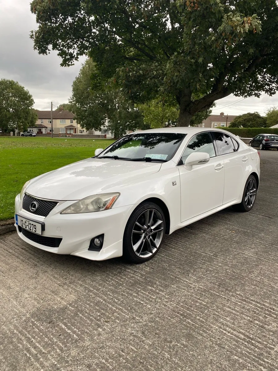 Lexus IS200D F Sport - Image 4